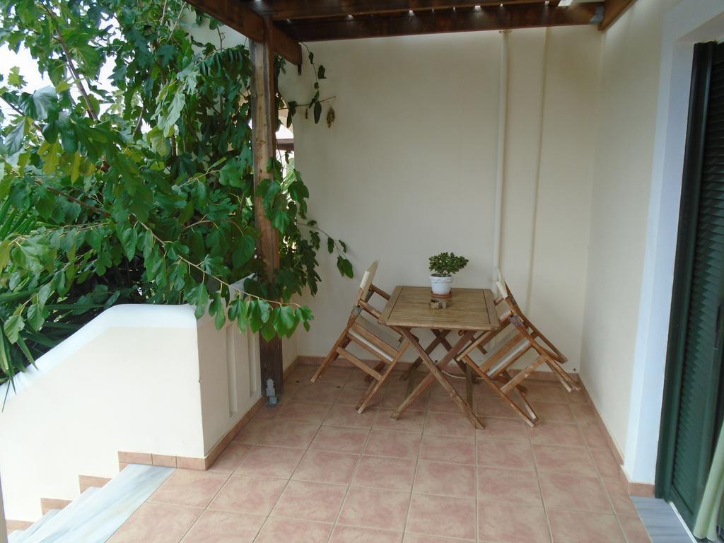 Tompras Village Paralia Demonias Rom bilde